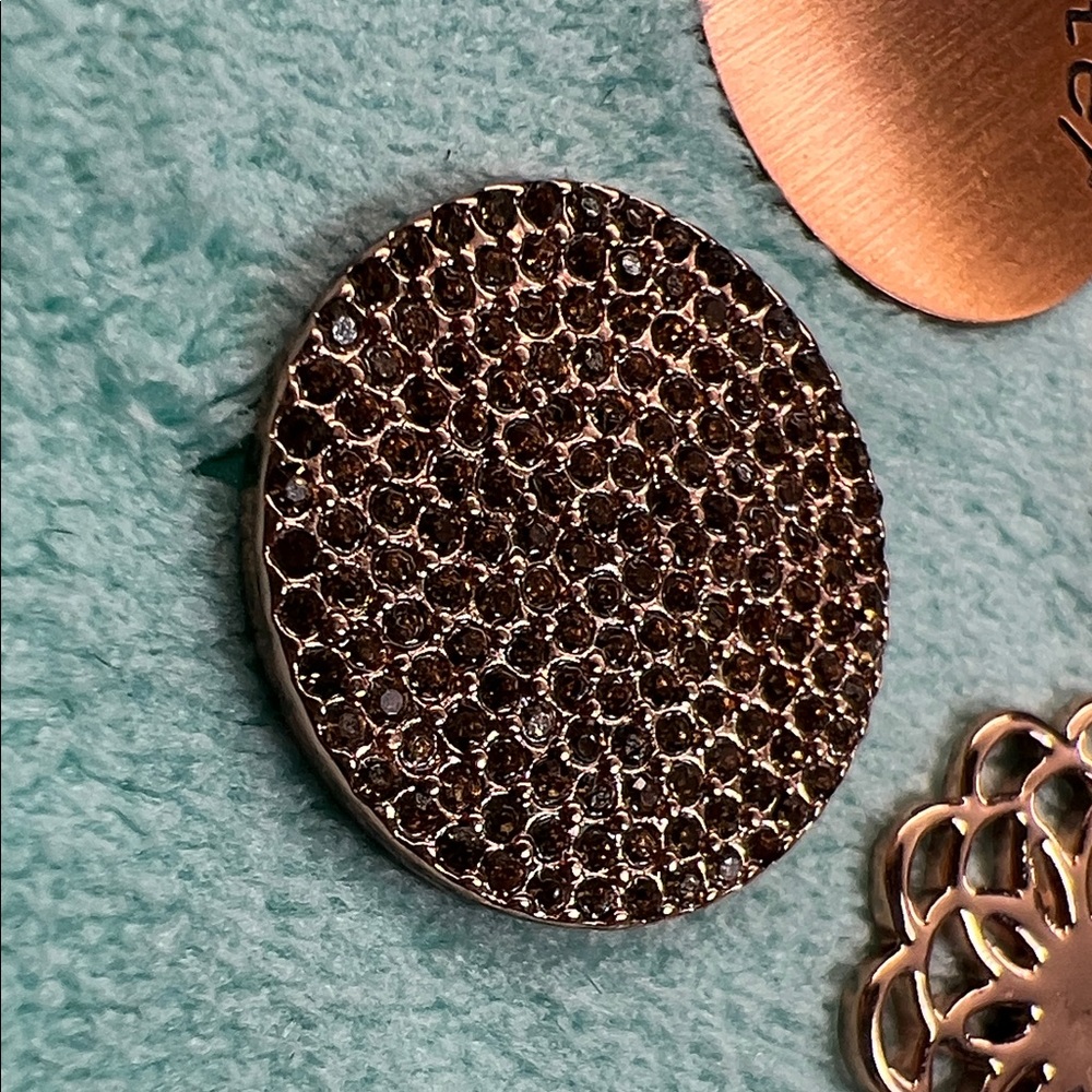 Floating Locket Charm Coin - Picture 2 of 7